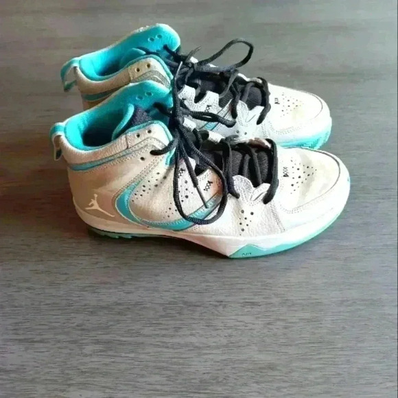 Boys Jordans - Picture 1 of 5